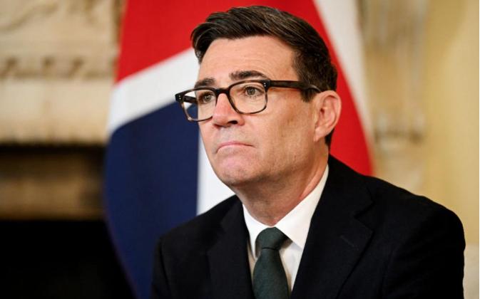 大英帝国搅乱世界几百年，这一次，终于尝到了外部势力插手英国内政的味道如何了。9月