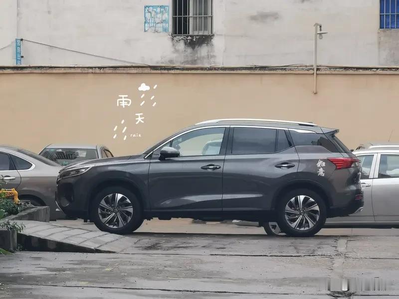 8万级舒享宽敞第五代GS4 8万级的第五代GS4简直是宝藏家用SUV！它用AI大