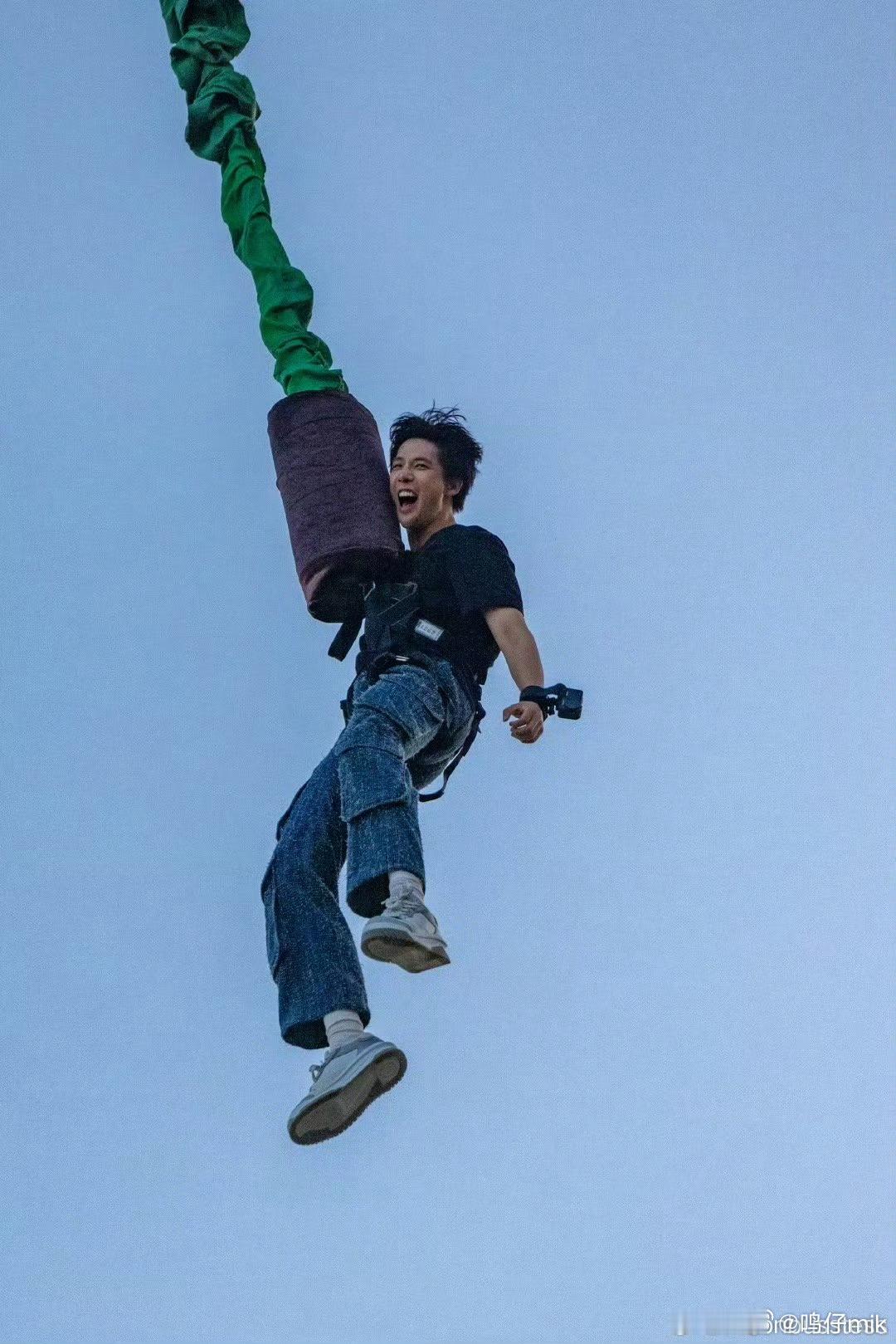 王安宇蹦极沈腾看哭了 老王哥，好酷！ 