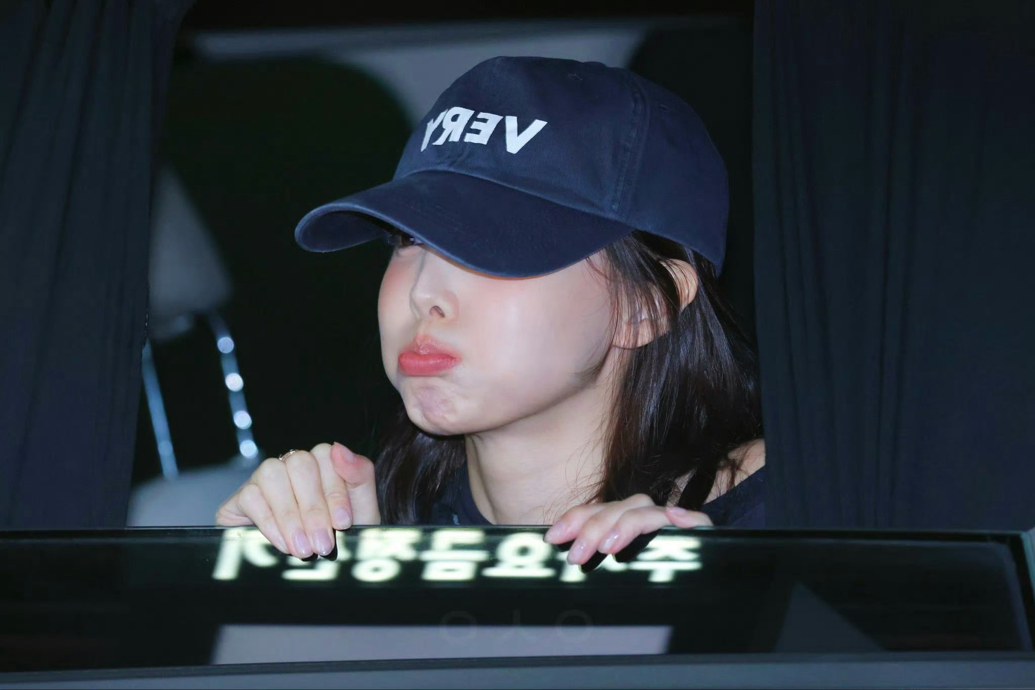 林娜琏[超话]林娜琏 委屈鸭🥺 ​​​