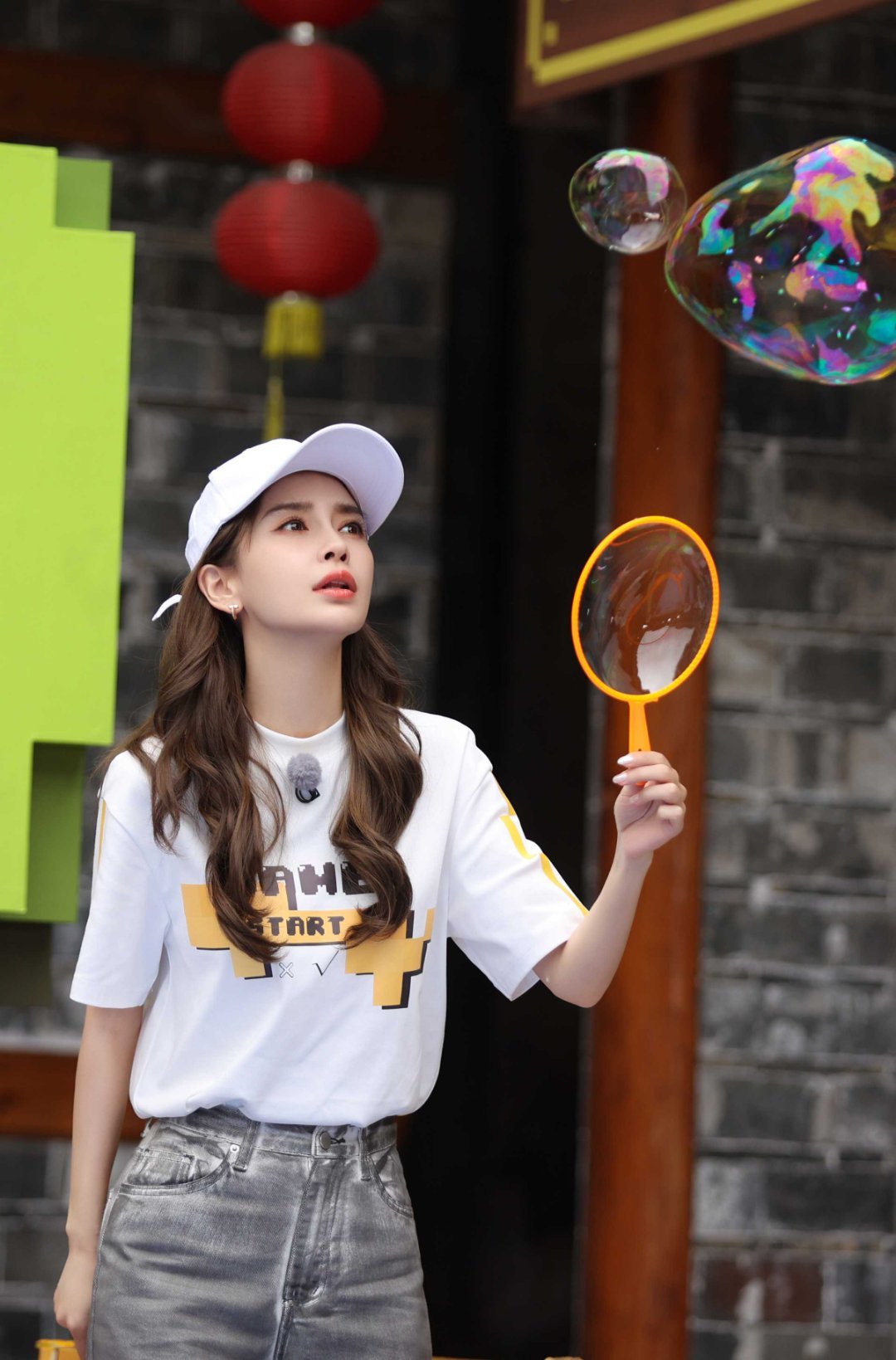 angelababy angelababy 风抚摸不朽的日落，天拉响蓝色的序曲，