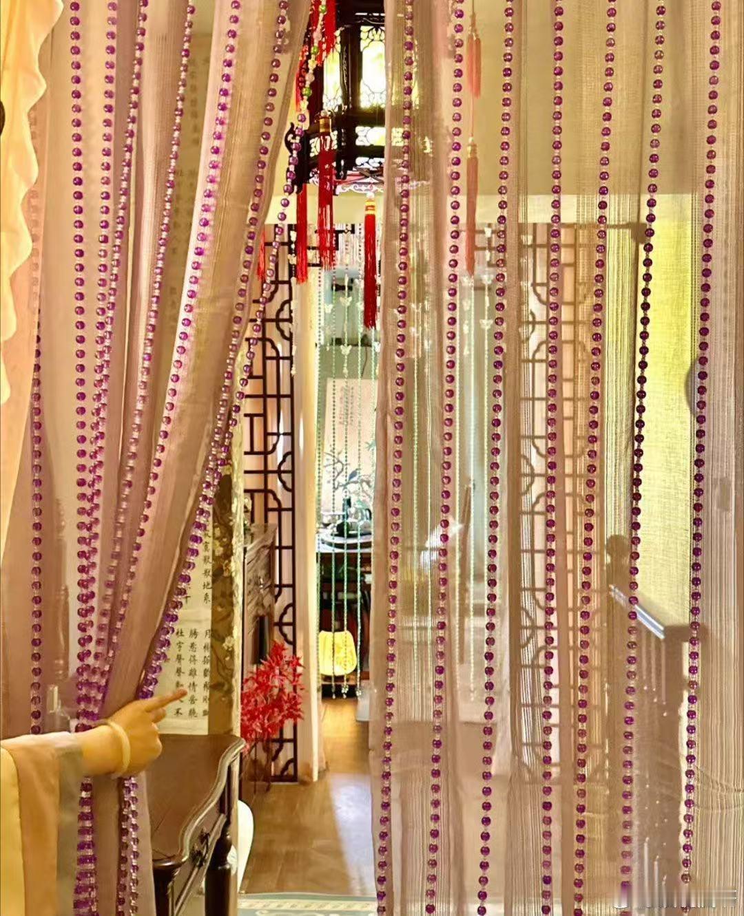 这屋子甄嬛进来都得愣三秒 终极幻想照进现实了属于是！雕梁画栋的既视感，甄嬛来了怕