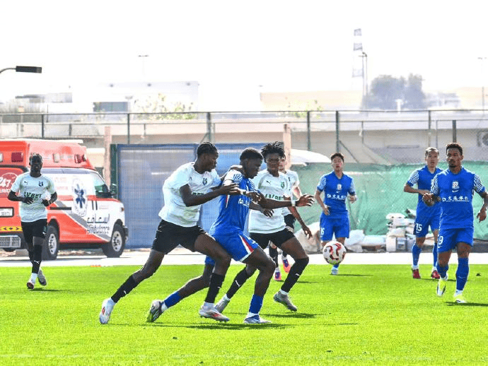 东体谈申花新外援：盖耶有争顶能做球；拉唐也能组织进攻