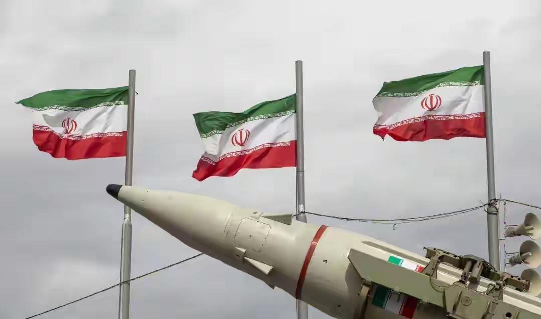 英媒：美军两个航母战斗群高强度攻击只能维持数天，无法打服伊朗