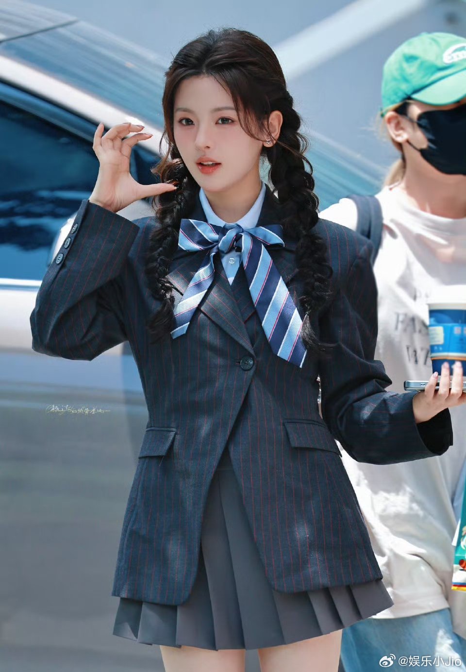 杨超越、刘浩存、王安宇，一见你就笑今日路透，看样子两人的《陷入我们的热恋》就快播