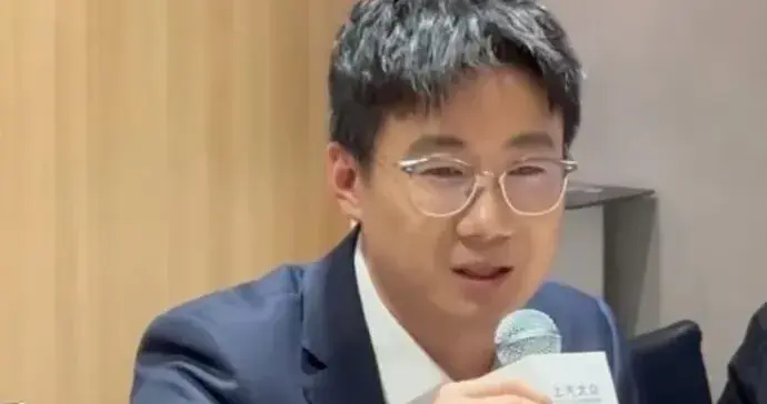 李想称L9比大众ID.ERA 9X领先两代，上汽大众高管：理想仅价格和营销领先