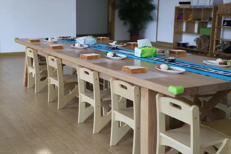 4月20日，杭州市举办了推进“托育教育一体化”新政新闻发布会。对于两岁以下的婴幼