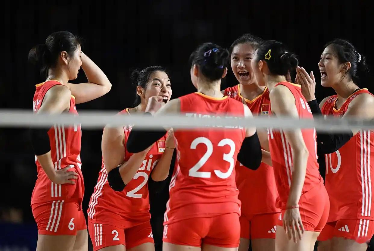 中国女排3比1墨西哥队2025女排世锦赛新华社：开局太紧——中国女排谈世锦赛首胜