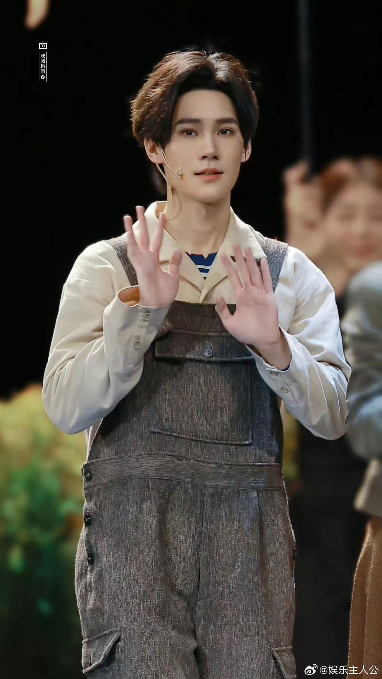 张真源毕业大戏  速速欣赏！张真源在《禾下乘凉梦》中的演绎水平令人惊艳，他用实力