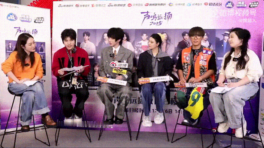 刚和同事分享笑到直不起腰！张晚意牛马三行诗后再现三行歌声鸣远扬 这三句歌词简直是