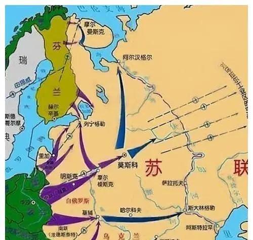 拿破仑和希特勒都栽在一个大错上。进攻莫斯科没问题，但得搞清楚轻重缓急，先把英国解