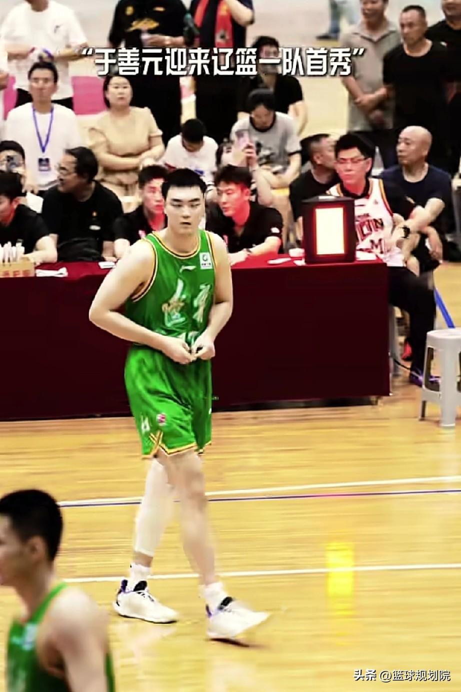 辽宁队大韩的接班人不是张陈，难道是于善元？

辽宁男篮最近和吉林正在打热身赛，阵