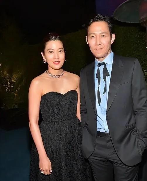 全世界的女人，应该都羡慕这个女人吧？
出身豪门，前夫是三星“太子爷”，现任是韩国