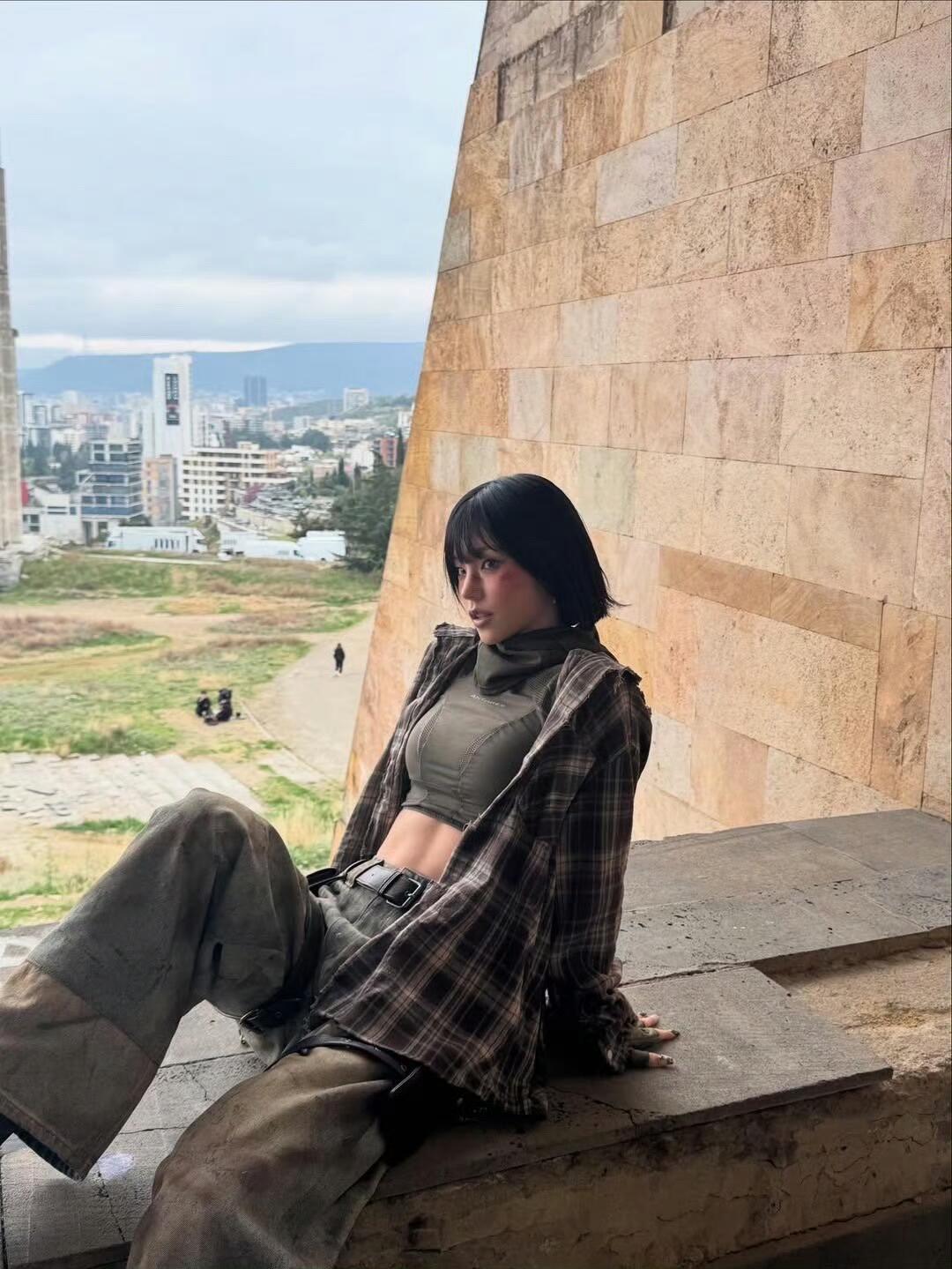 欧尼我摸摸