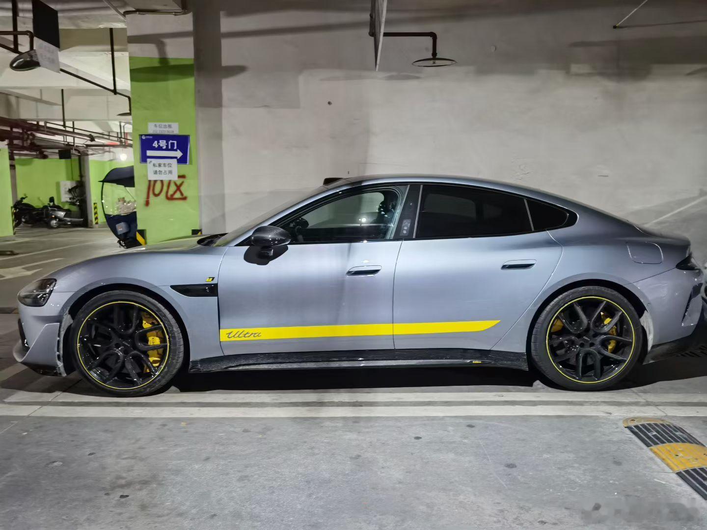 收了台小米SU7 UItra已经跌破40万以内2025年5月 1.1万公里车主亏