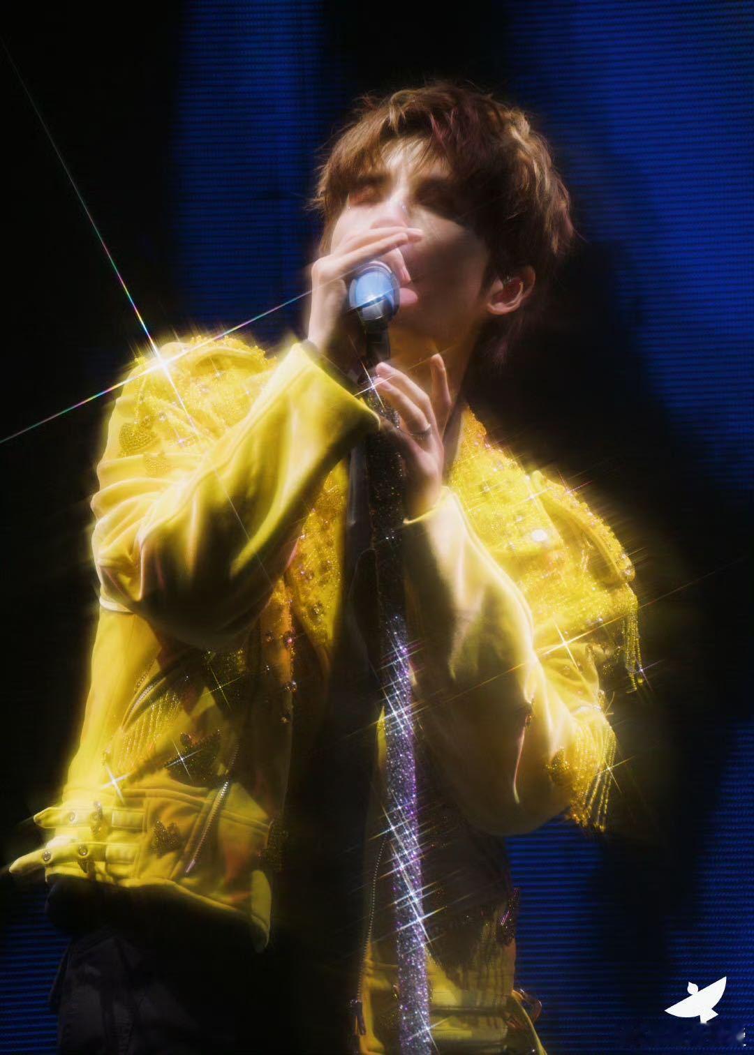 张远佛山抢票 张远佛山跨年演唱会火爆程度简直超乎想象，秒杀全场！从开票到售罄，根