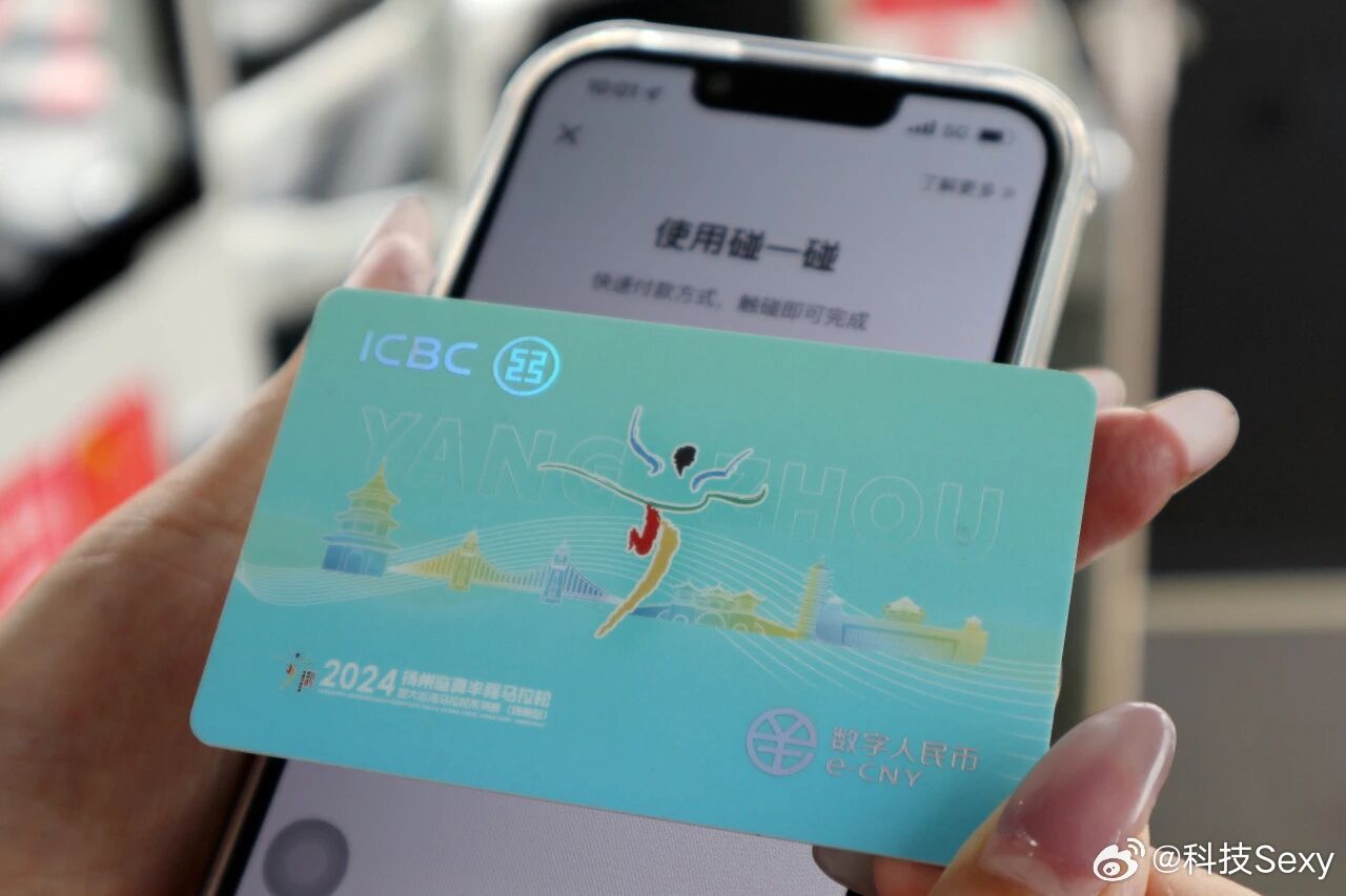 以前跑银行，材料一摞摞递，光对账就能耗掉半天。现在用工商银行“经营+”是真的香—