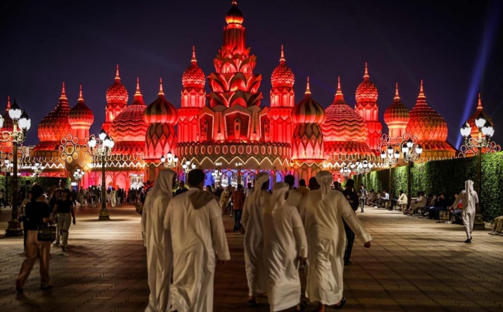 太打脸了！迪拜一夜从富豪天堂变成战火废墟，所谓的资本避风港，说塌就塌！伊朗无人机