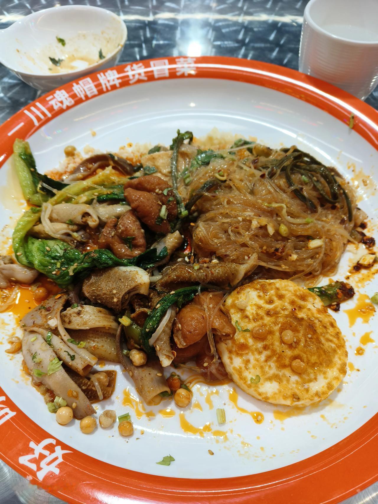 说说山东小城的感人物价，这一大盆麻辣拌，盆之大，一个画面拍不下[我想静静]，才2