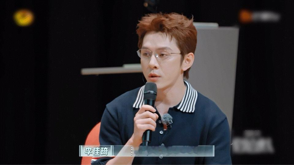 李佳琦牛津大学论坛谈中国品牌出海 牛津这场行业分享干货满满。李佳琦结合一线实战，