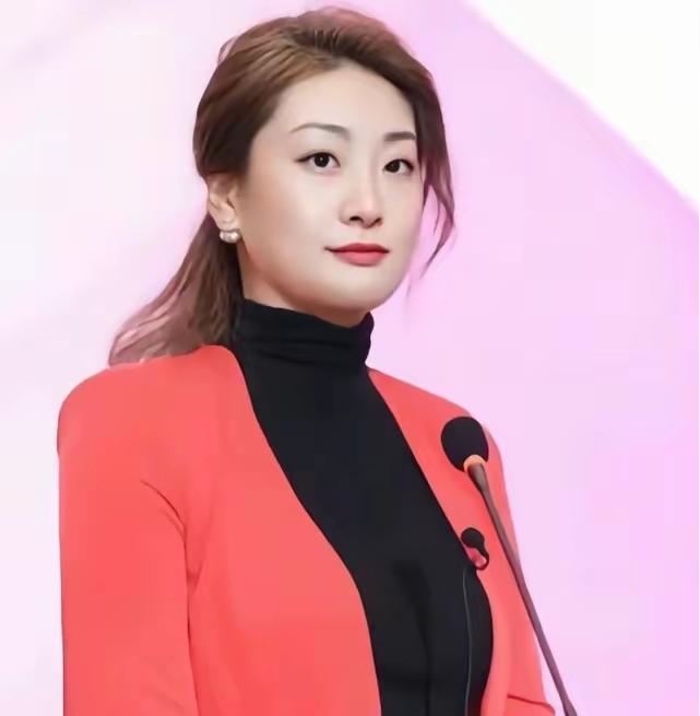 家人们，一觉醒来，宗馥莉这瓜也太离谱了！
 
不是传绯闻，也不是新品扑街，而是被