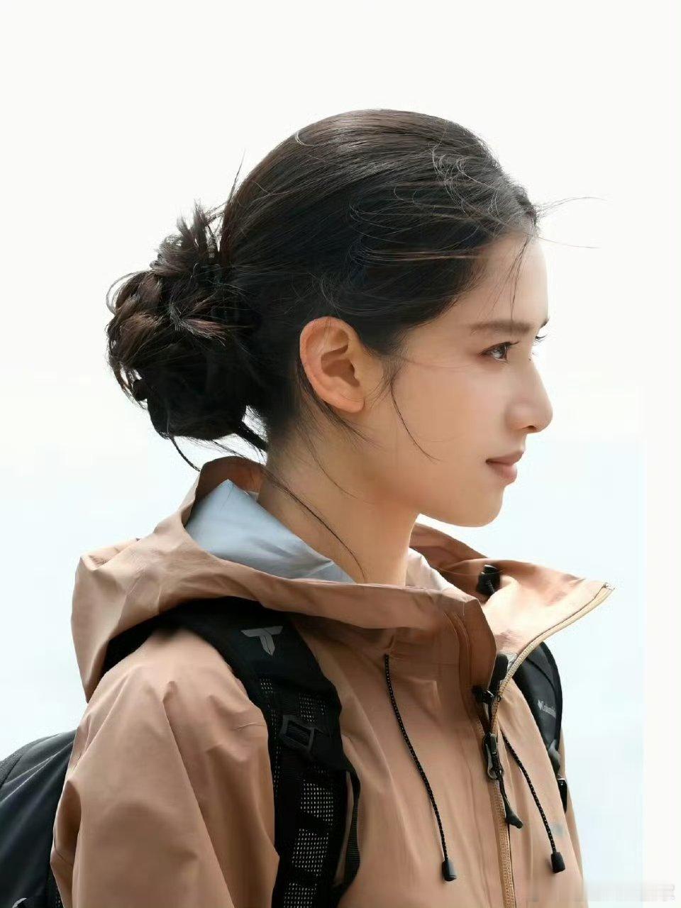 张婧仪、张子枫 头骨都如此优越 ​许愿下辈子拥有顶级头骨 ​​​
