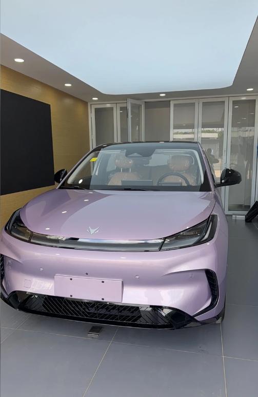 二手极狐 T1 能买吗？6 万级电动 SUV 真香✨
研究完二手极狐T1，真心跟