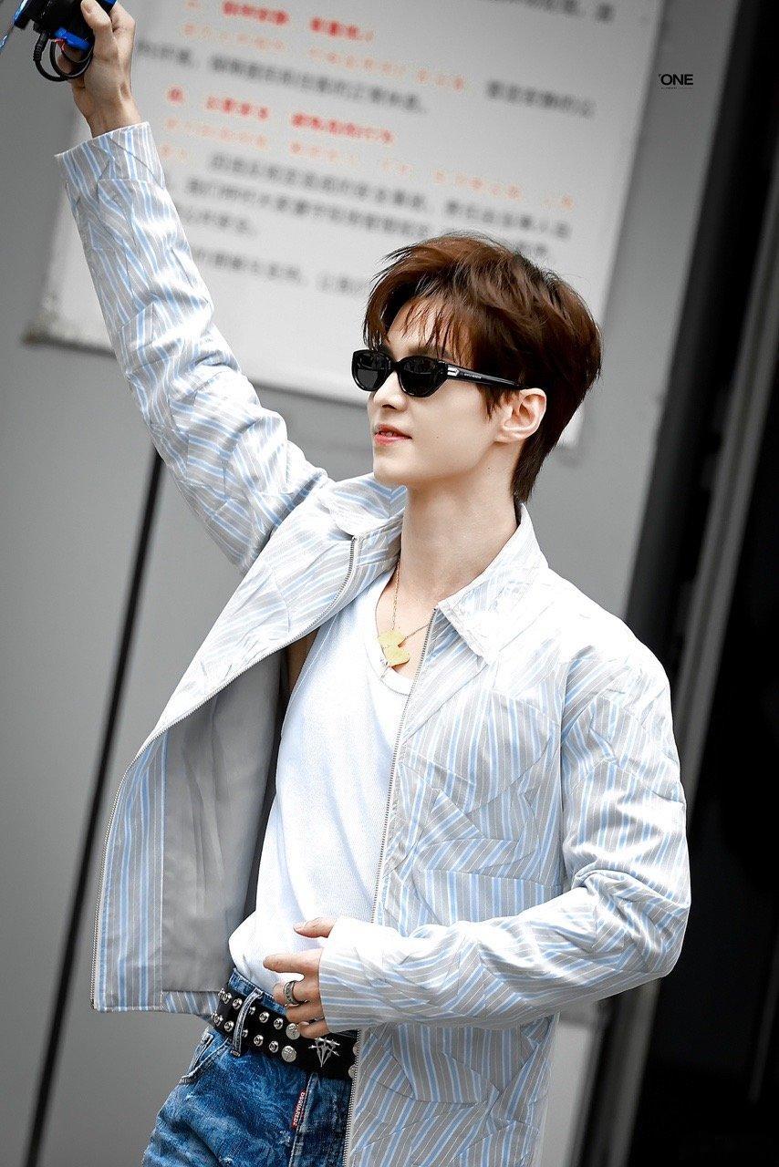 百花杀剧组录制你好星期六  《百花杀》剧组孟子义和何与录制你好星期六路透，花式剧