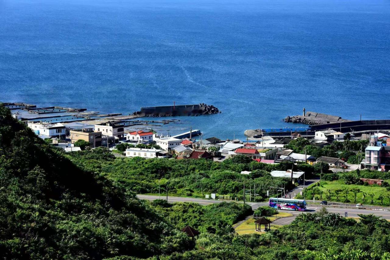 日菲私划海域反倒倒逼我们失控，近海治理模式藏深层战略巧思。新加坡《联合早报》近日