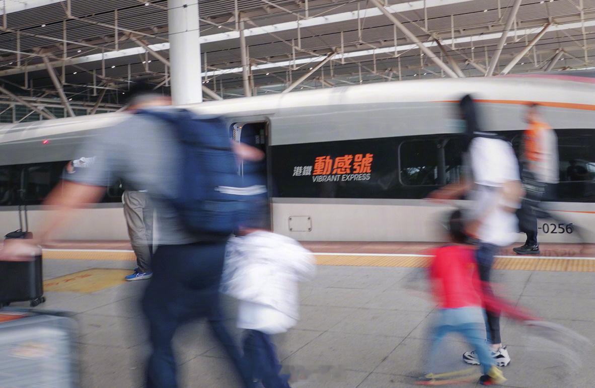 这是曾经的香港记者号吧？ ​​​