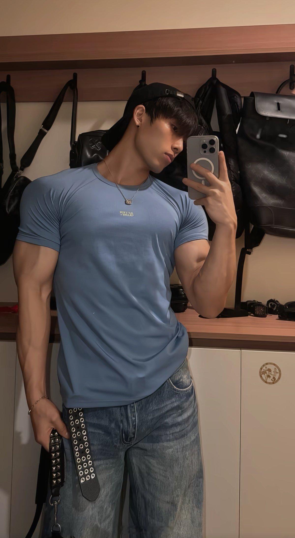 高壮男 