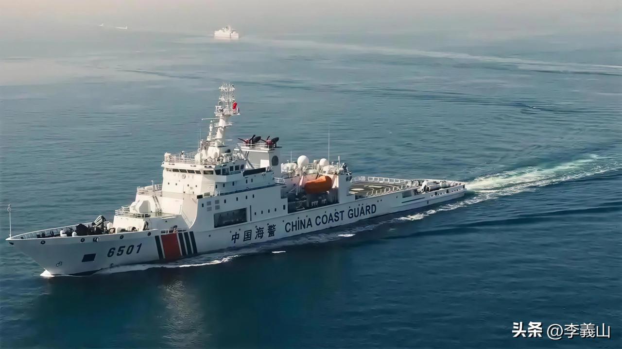 如今就连8000KW救助船与科研船改装的海警巡逻舰船，都换上了H/PJ26。这或
