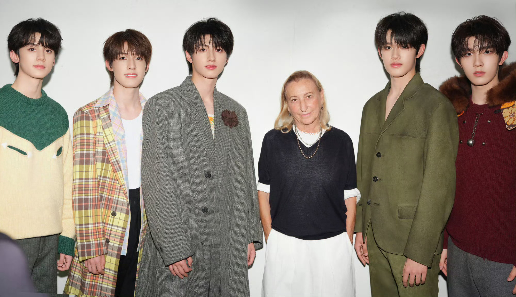 EXO见证了TF家族的发展 登陆少年 × Prada米兰时装周合照🈴 ​​​
