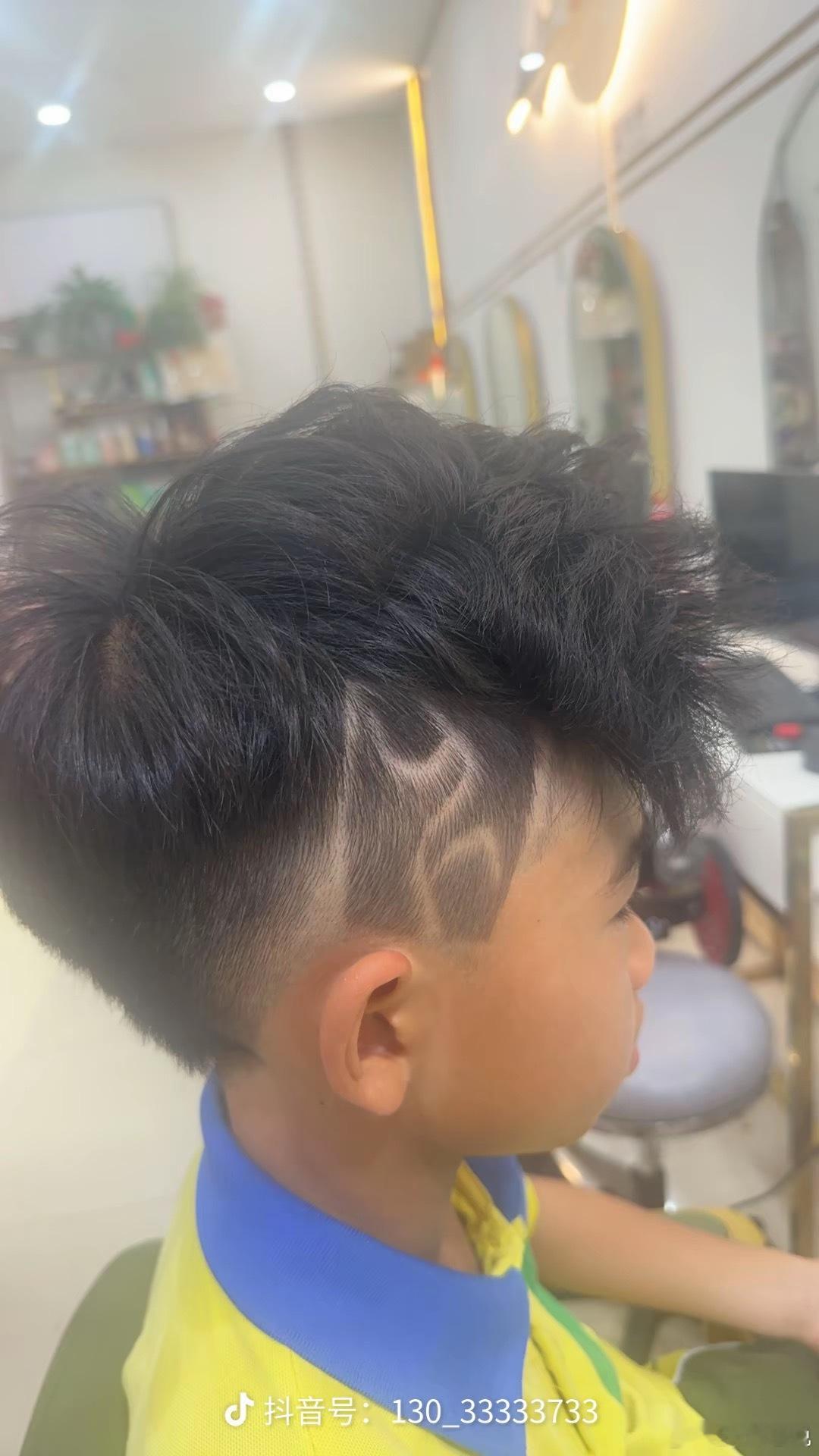 救救孩子🥺他爹肯定是迪粉大股东，仰望车主信仰技术的 nerd大v聊车 深圳·比