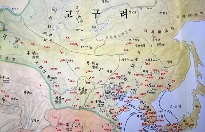 二战结束，朝鲜半岛一分为二，现在朝鲜人口2600余万，韩国5200多万，按照唯物