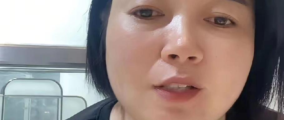 有的人就是不懂分寸守边界，为了流量毫无底线。躺扫最近频繁开播乱发言，直言许方上诉