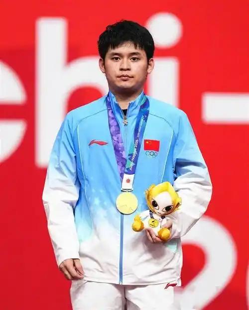 中国乒乓球最怕的从来不是外敌，是自己后继无人。

每一代国乒都有这个隐忧：老将的