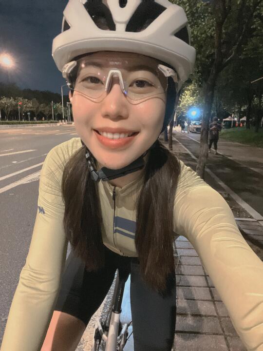 雨停了！换好衣服出门骑车🚴🏻