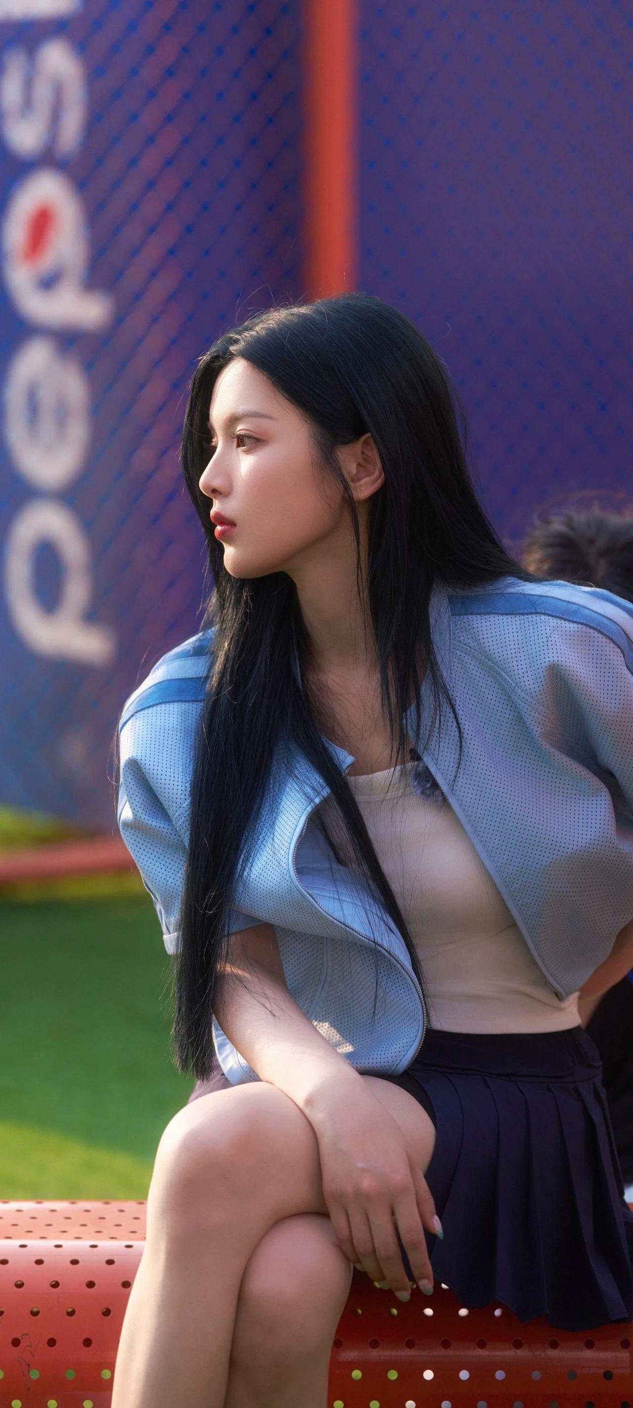 杨超越。每日分享，宝藏女孩