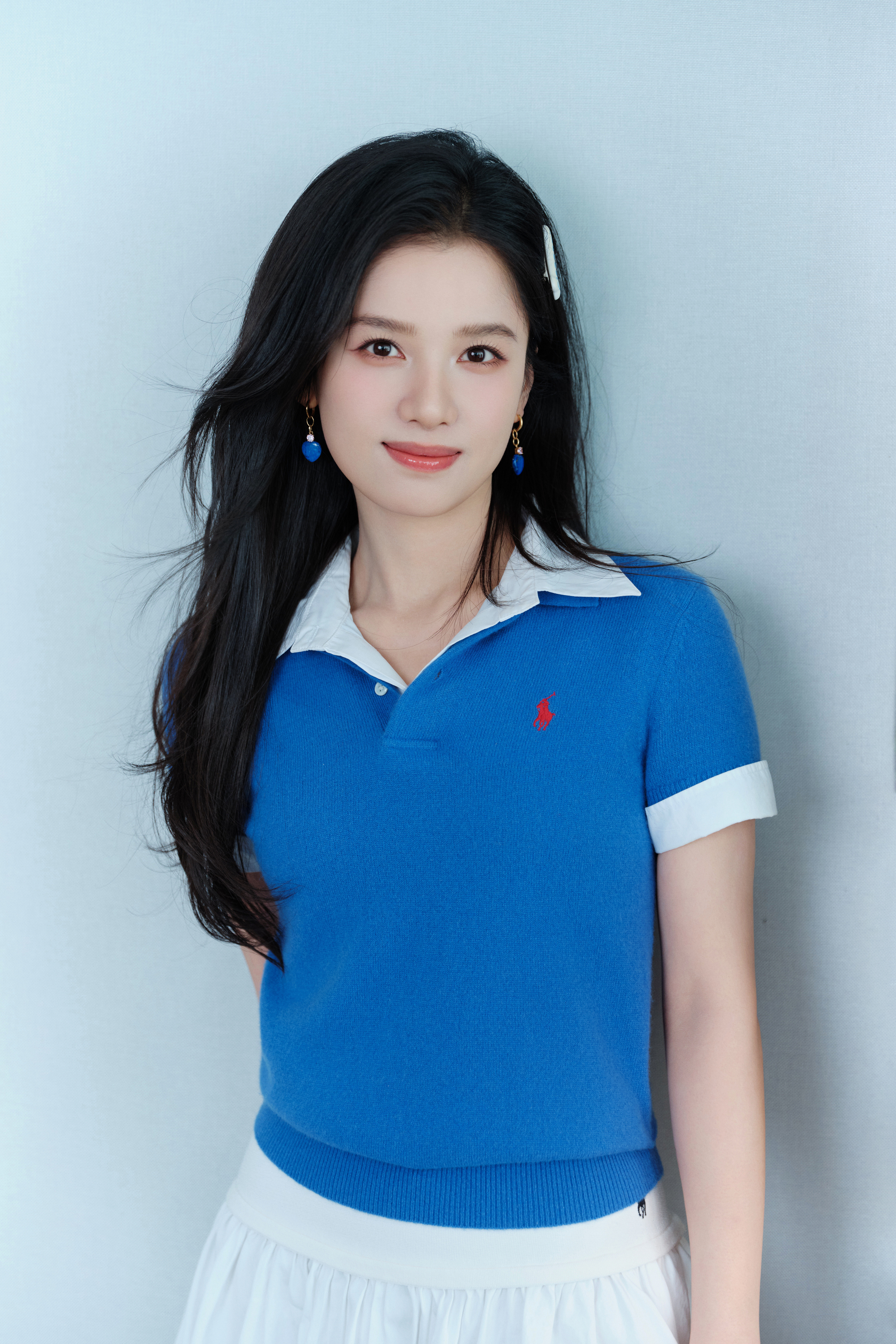 张婧仪 