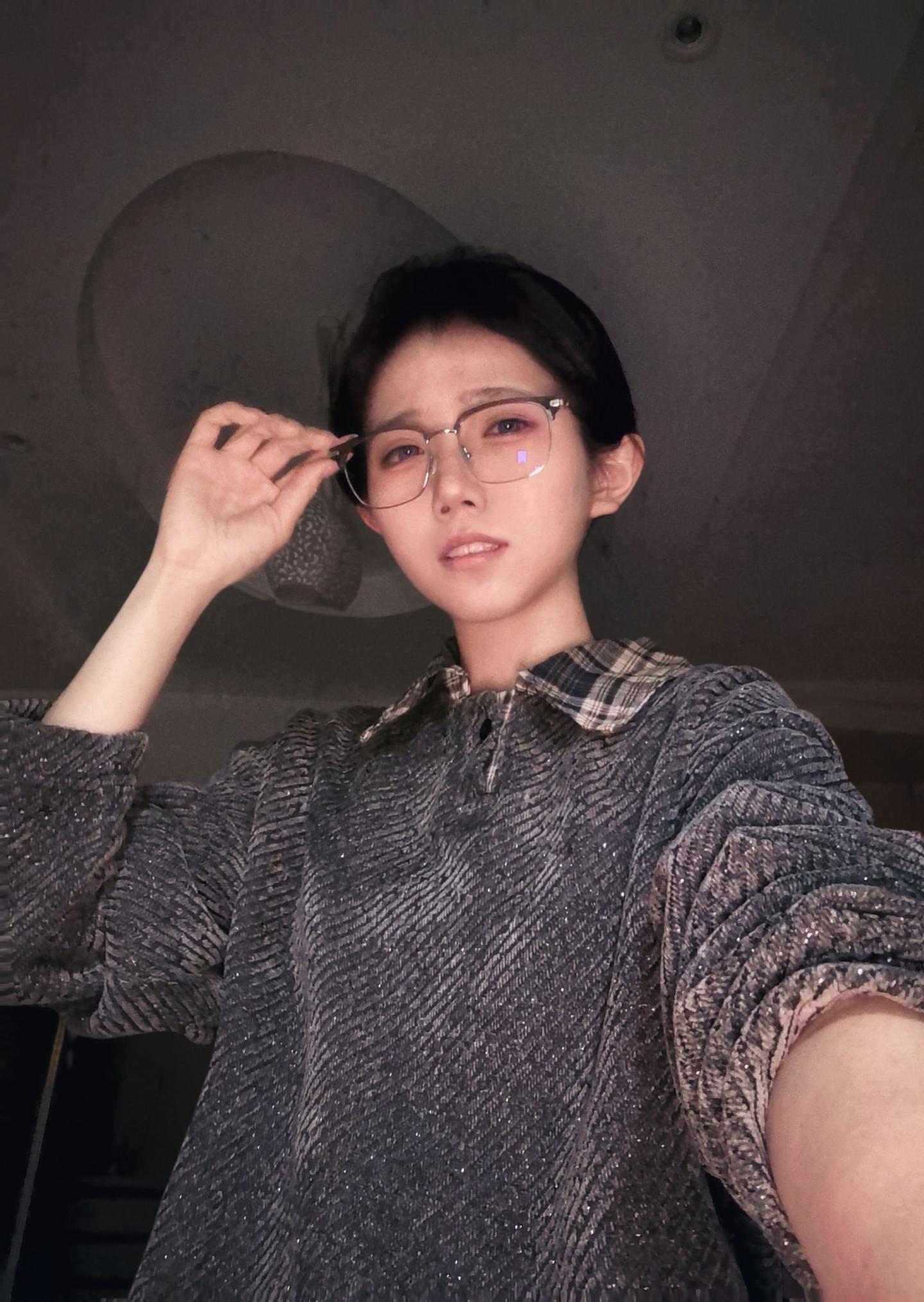 就是在吸引你的目光 你舍得移开么