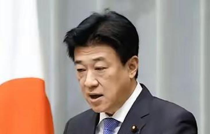 快讯！快讯！
 
中国外交部突然发布了近期避免赴日的提醒。
 
木原稔随即回应称