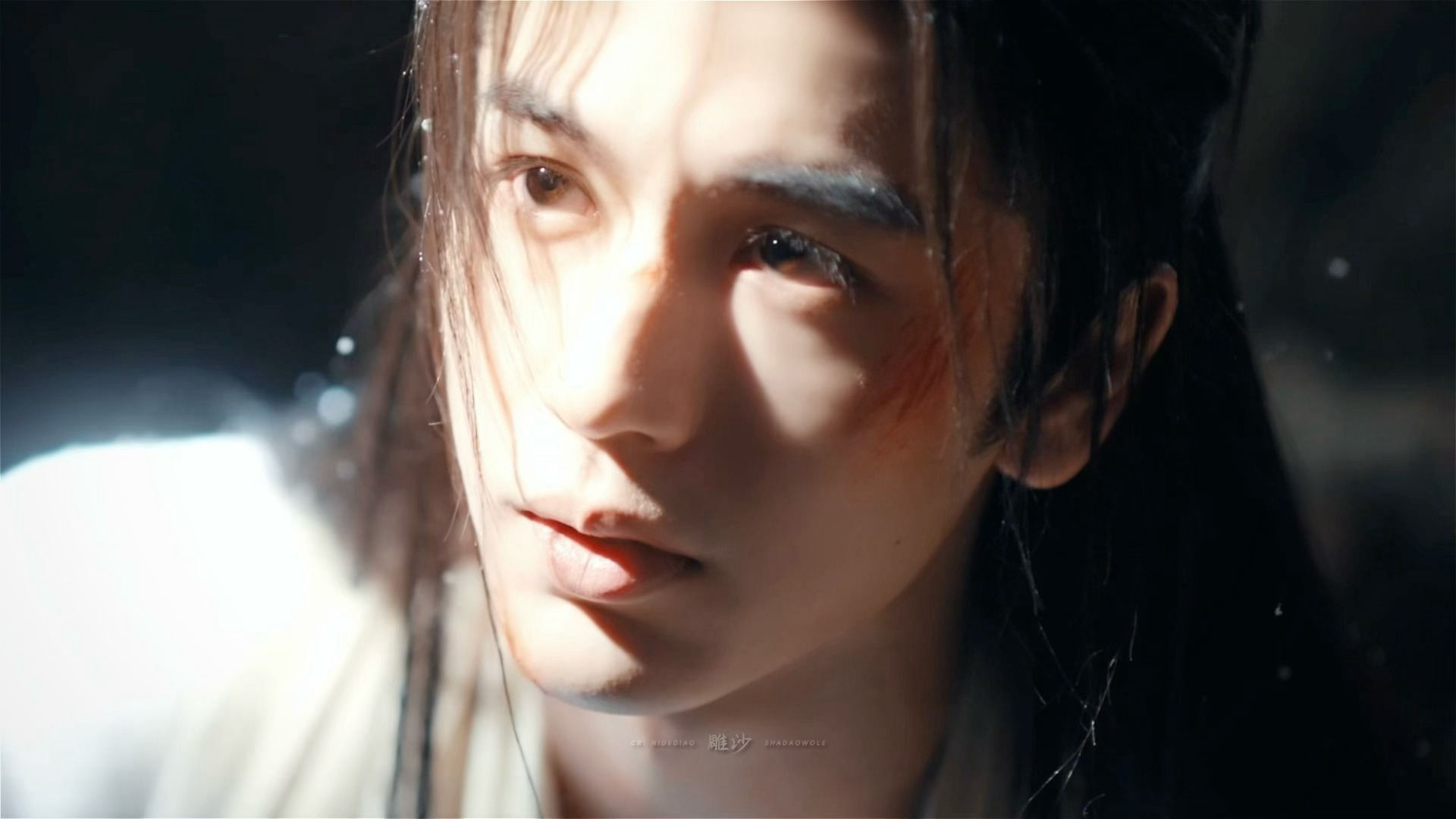 在猪圈和谢征一眼万年了🥺逐玉开播