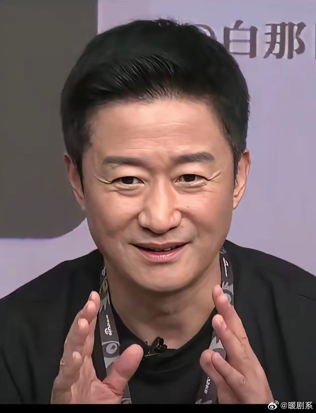 虽然很多人还是看不惯吴京，但必须承认，他就是中国电影界最牛的人物之一。年轻时当奶