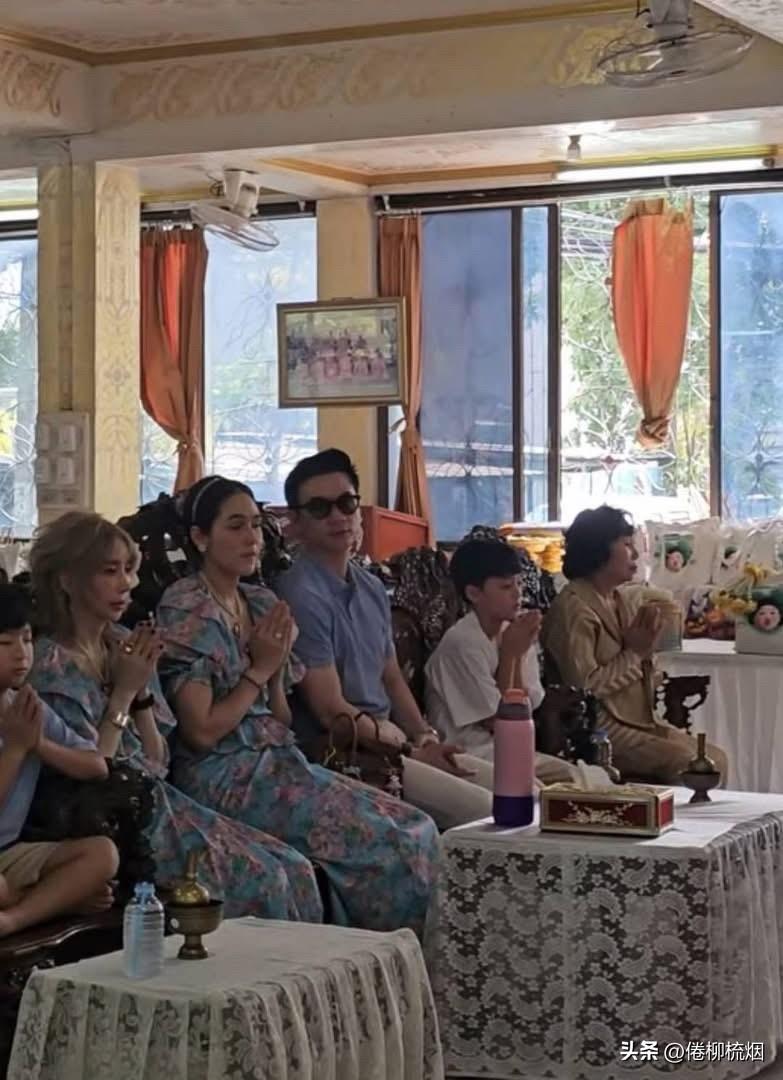 小Gale4岁生日的做功德仪式。。生日快乐！