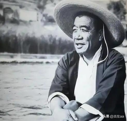 1914年，陈永贵出生在太行山深处一个被石头环绕的小村庄，这里石多土少、十年九旱