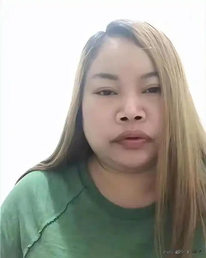 我就奇怪了，为什么凤姐嫁不掉呢？凤姐她不是女人吗？她缺胳膊少腿吗？她不能生育吗？