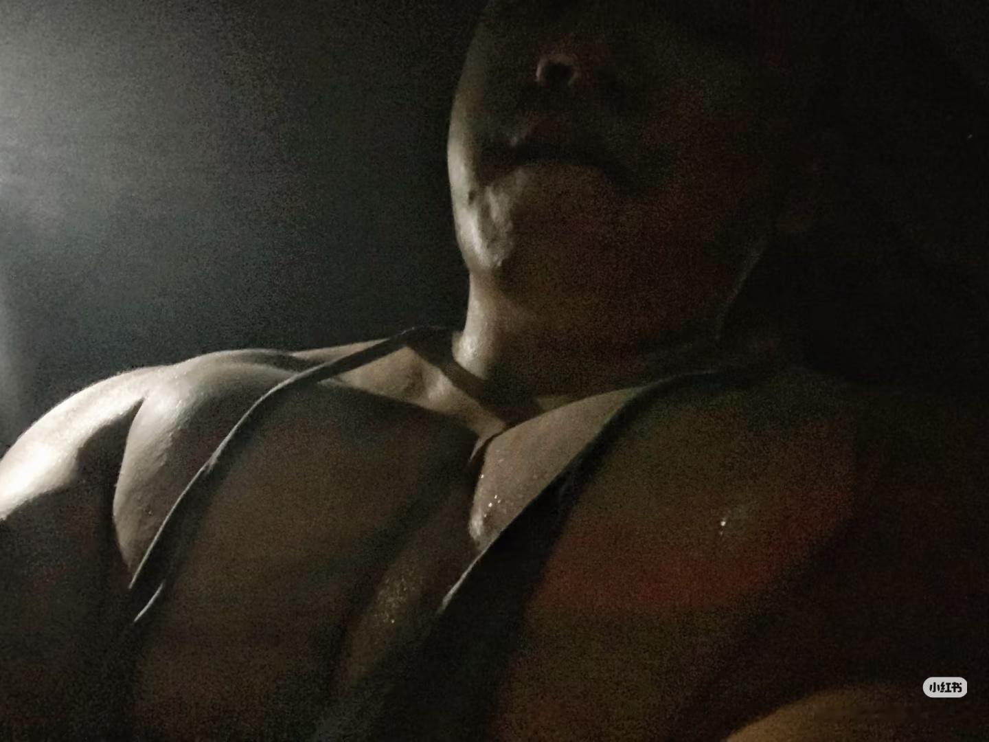 大胸肌 