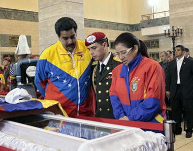 触目惊心！马杜罗夫妇关押地如“人间炼狱”，6平米牢房+变质食物+夫妻隔绝
 
当