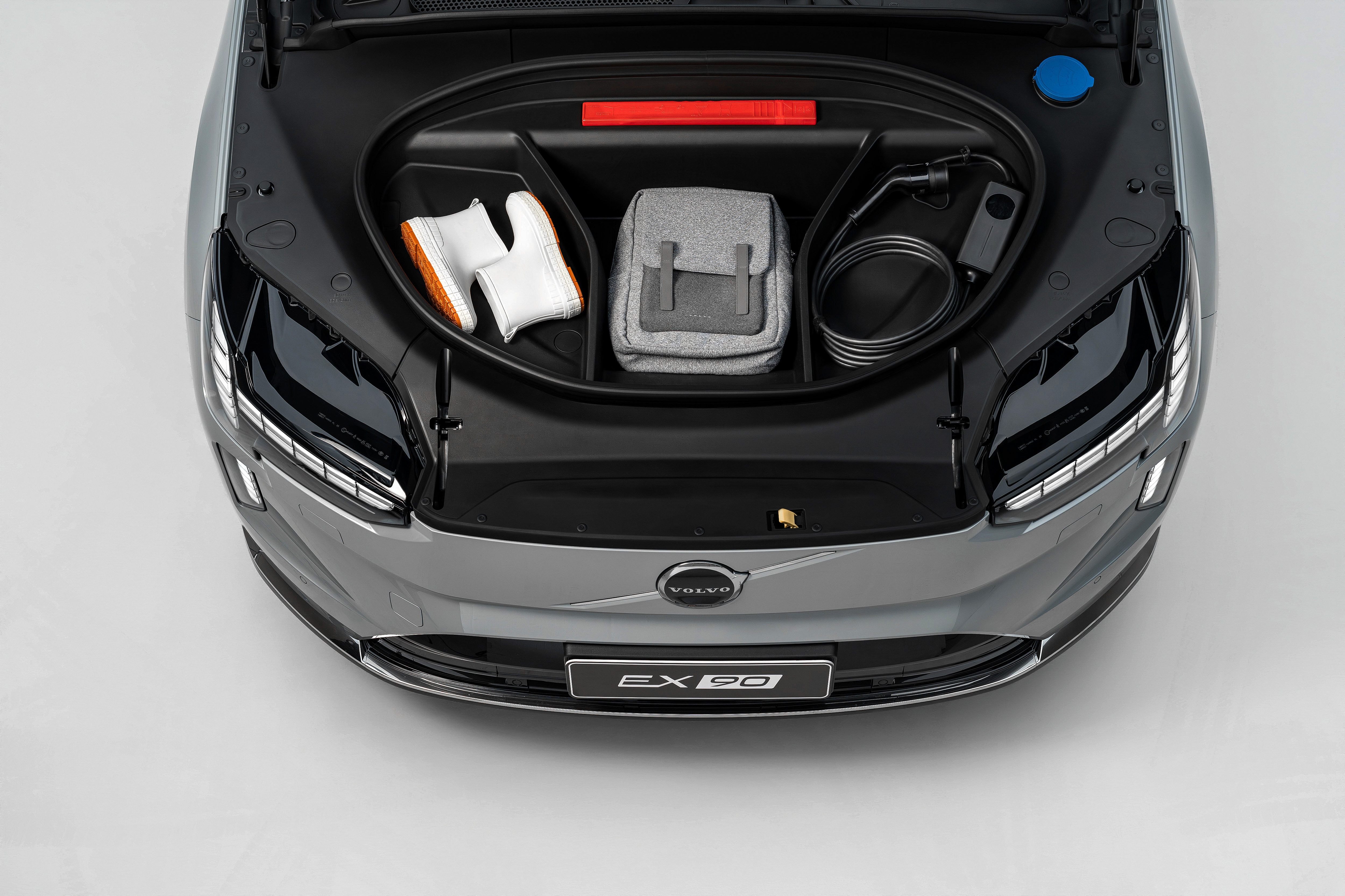 沃尔沃纯电双旗舰开启预售就算到了纯电汽车时代，安全依然是买车首要考虑因素。刚开启